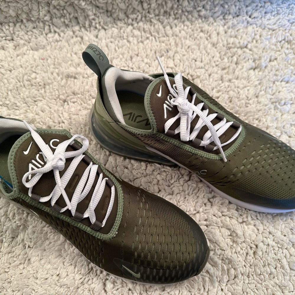 Green Tennis shoes